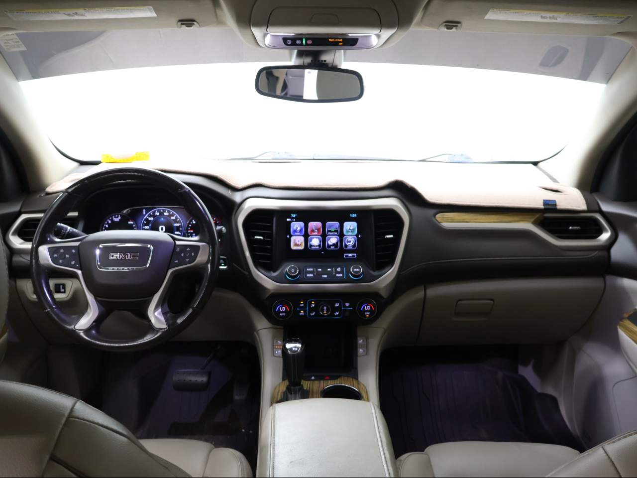 2019 GMC Acadia Denali - Photo 10