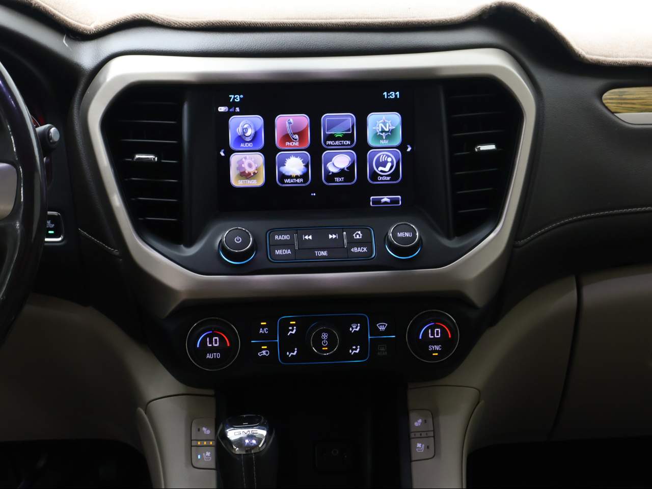 2019 GMC Acadia Denali - Photo 13