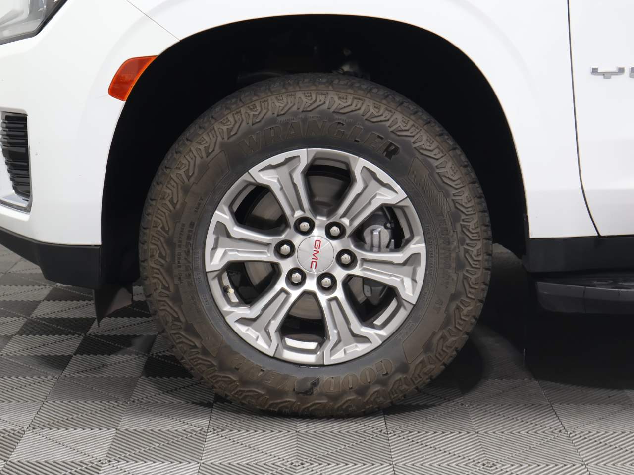 2022 GMC Yukon XL SLE