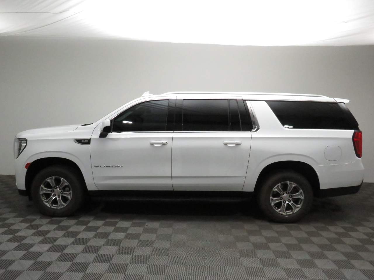 2022 GMC Yukon XL SLE