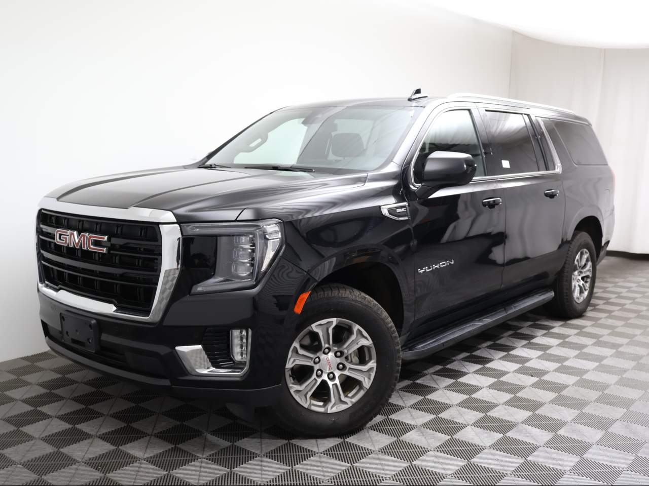 2024 GMC Yukon XL SLE