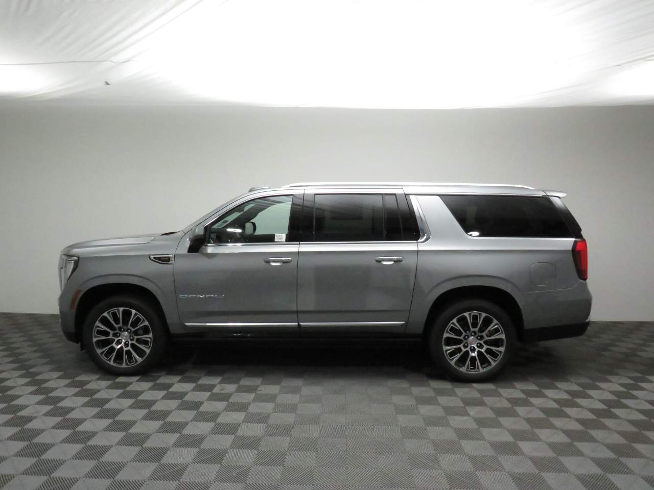 2025 GMC Yukon XL Denali 4WD