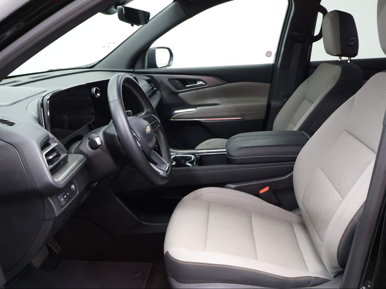 2026 Chevrolet Traverse LT - Photo 8