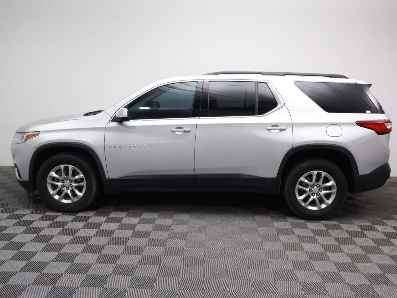 2021 Chevrolet Traverse LT Cloth
