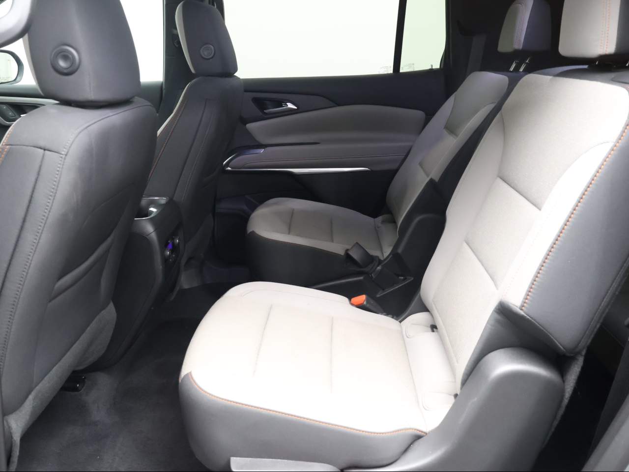 2025 Chevrolet Traverse LT - Photo 9