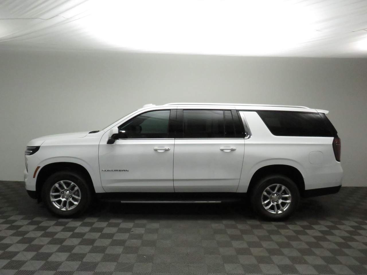 2026 Chevrolet Suburban 1LS