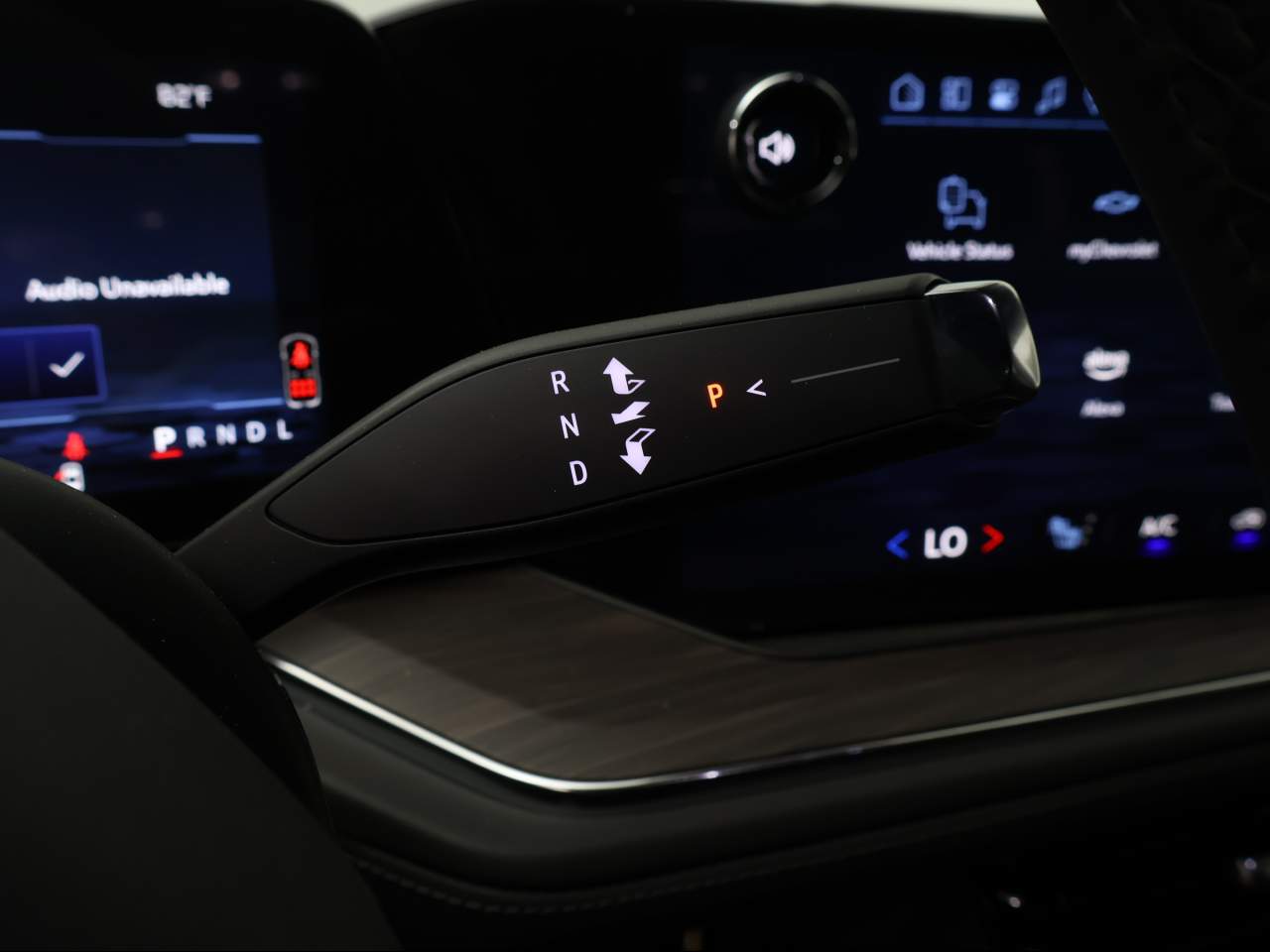 2025 Chevrolet Suburban 1LT