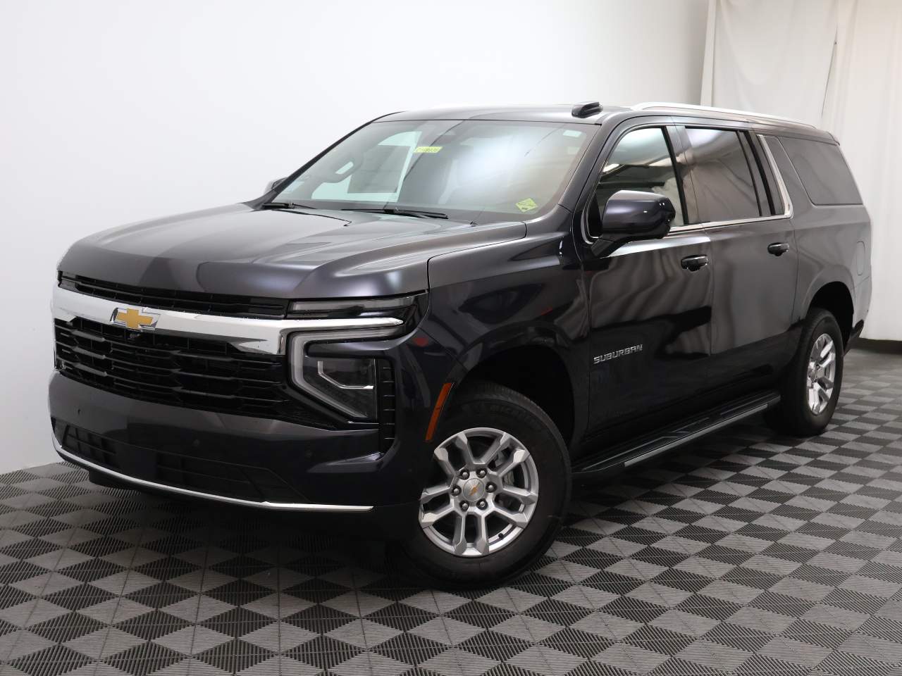 2025 Chevrolet Suburban 1LS 4WD