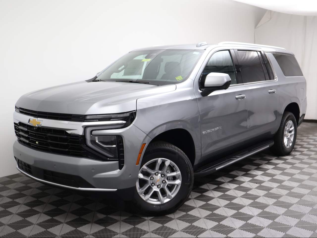 2025 Chevrolet Suburban 1LS 4WD