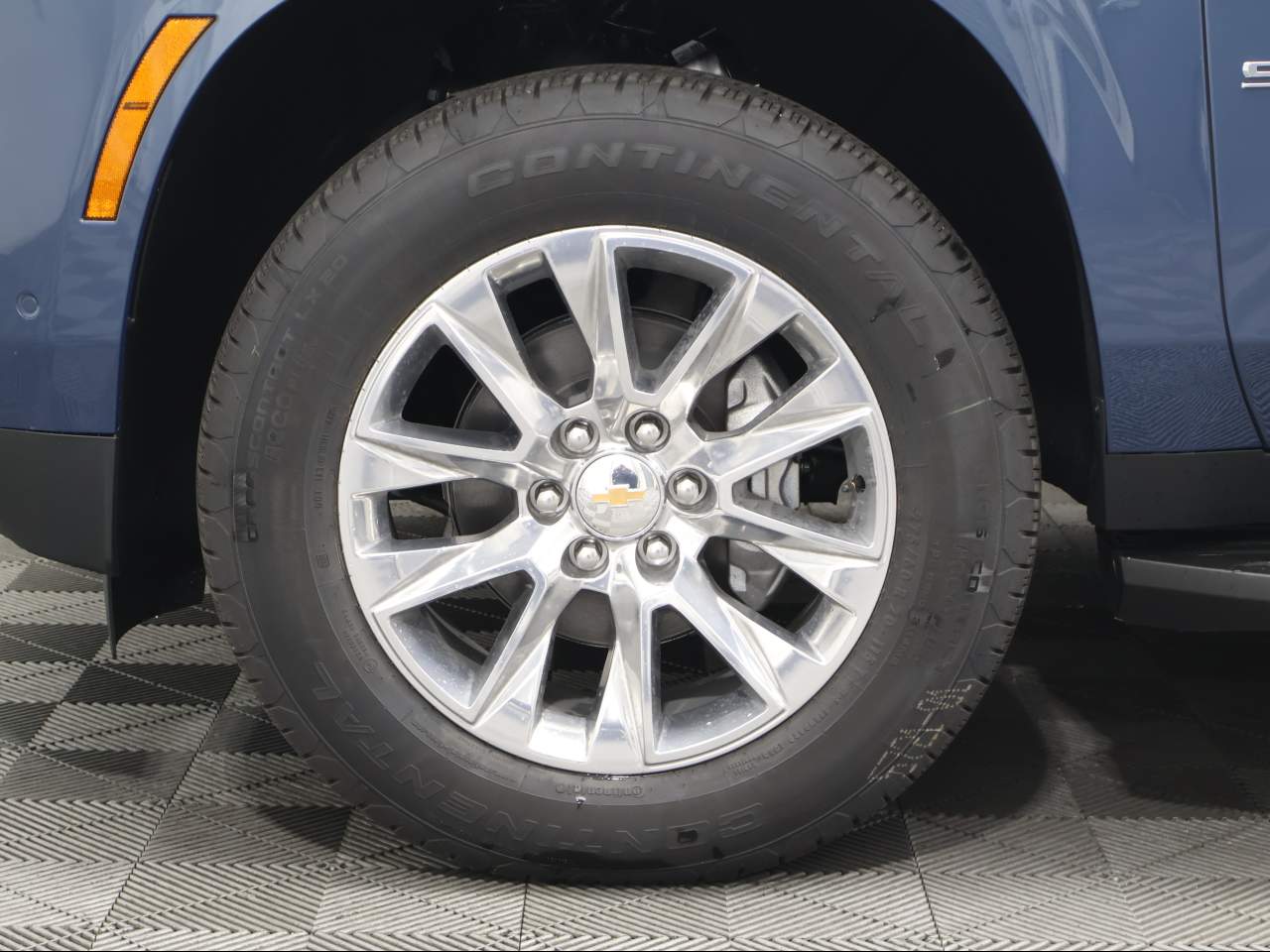 2026 Chevrolet Suburban Premier - Photo 6