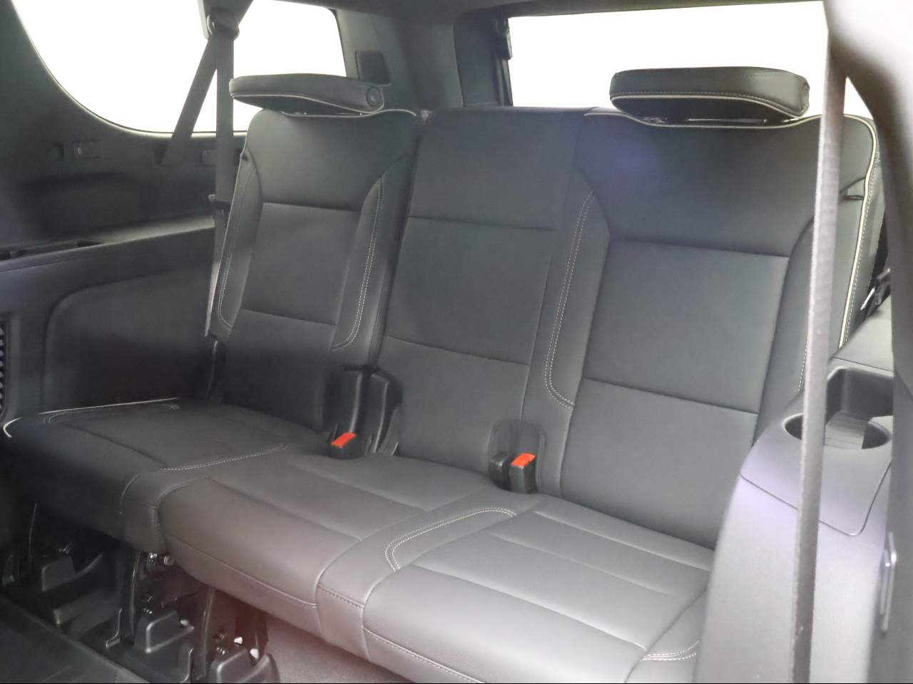 2026 Chevrolet Suburban Premier - Photo 10