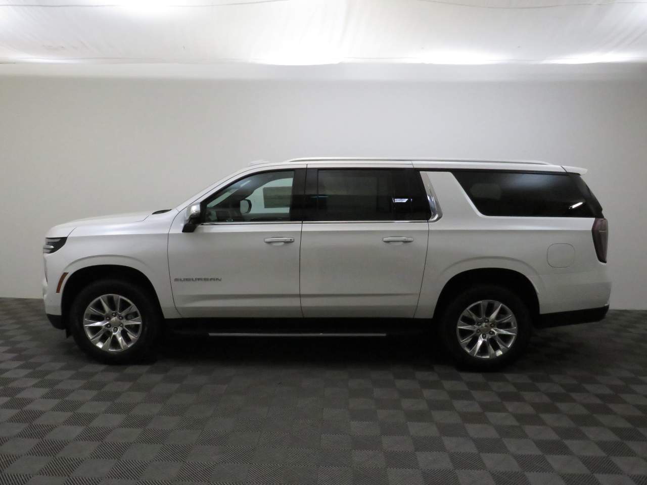 2025 Chevrolet Suburban Premier 4WD
