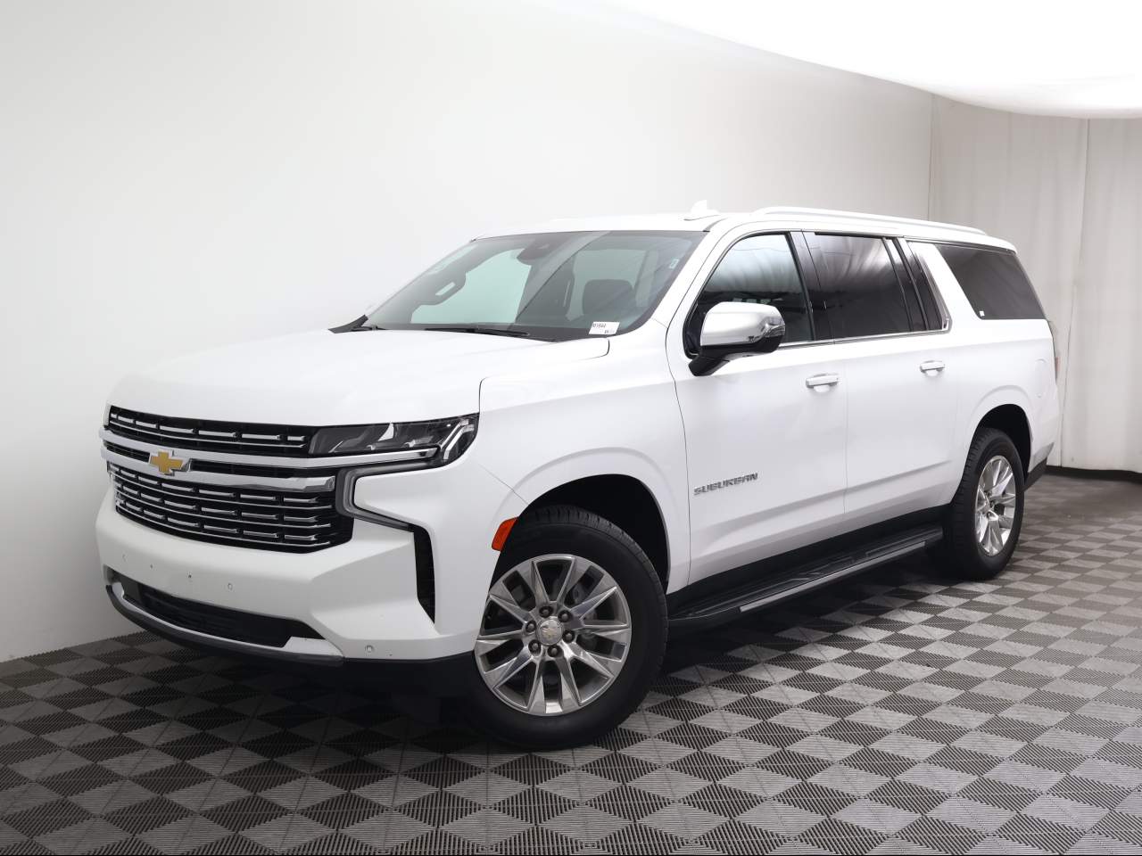 Summit White 2023 Chevrolet Suburban Premier RWD SUV / Crossover 4X2 Automatic