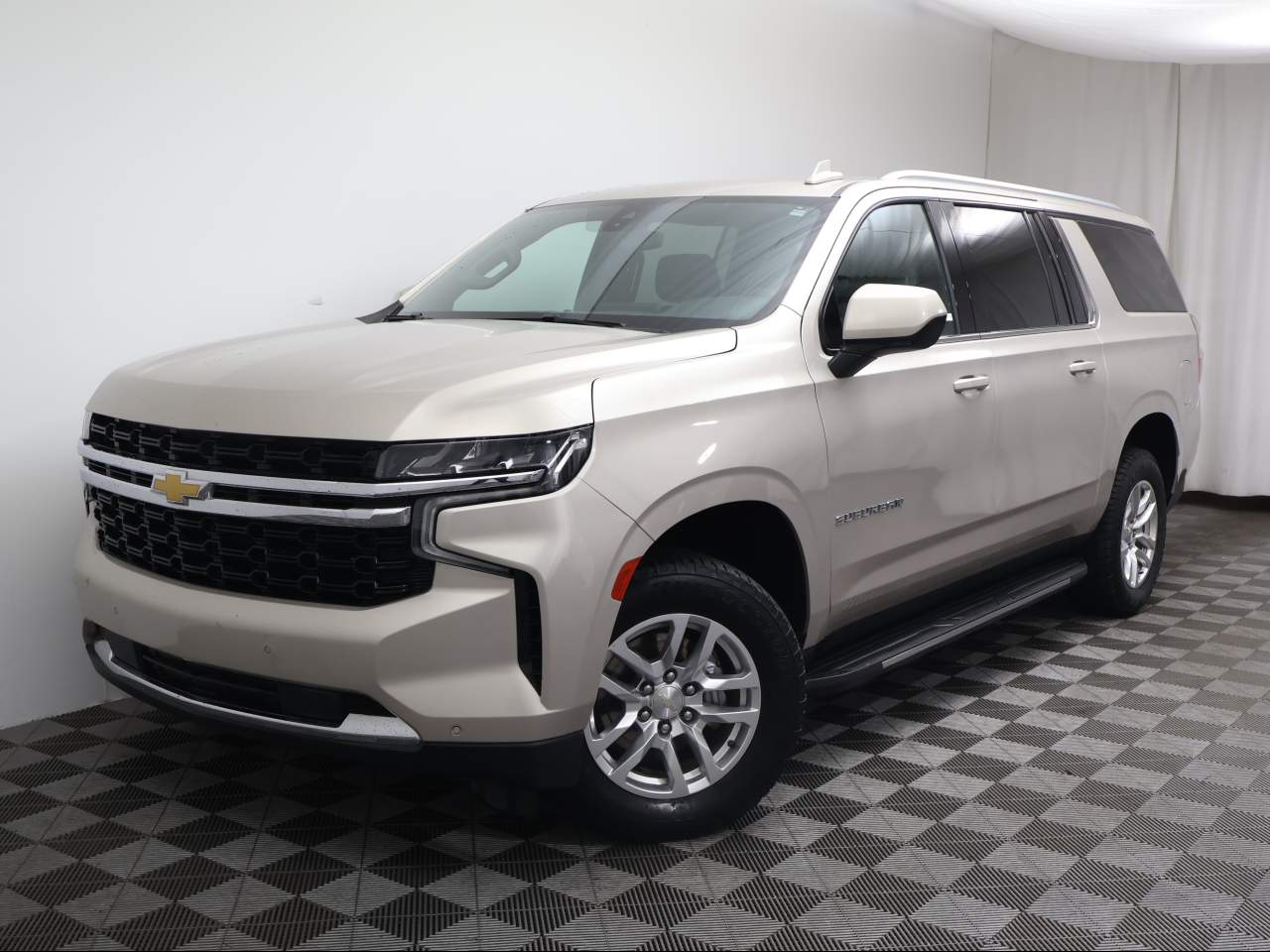 2022 Chevrolet Suburban LS