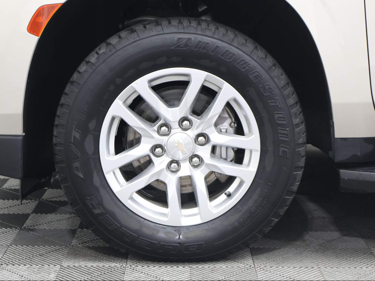 2022 Chevrolet Suburban LS