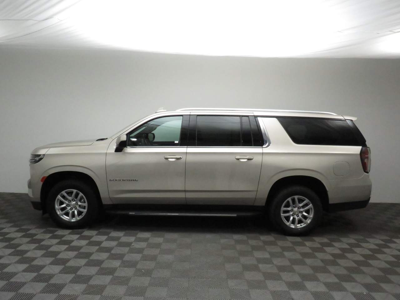 2022 Chevrolet Suburban LS