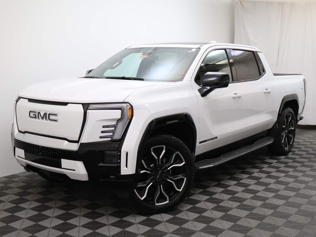 2025 GMC Sierra EV Crew Cab Denali