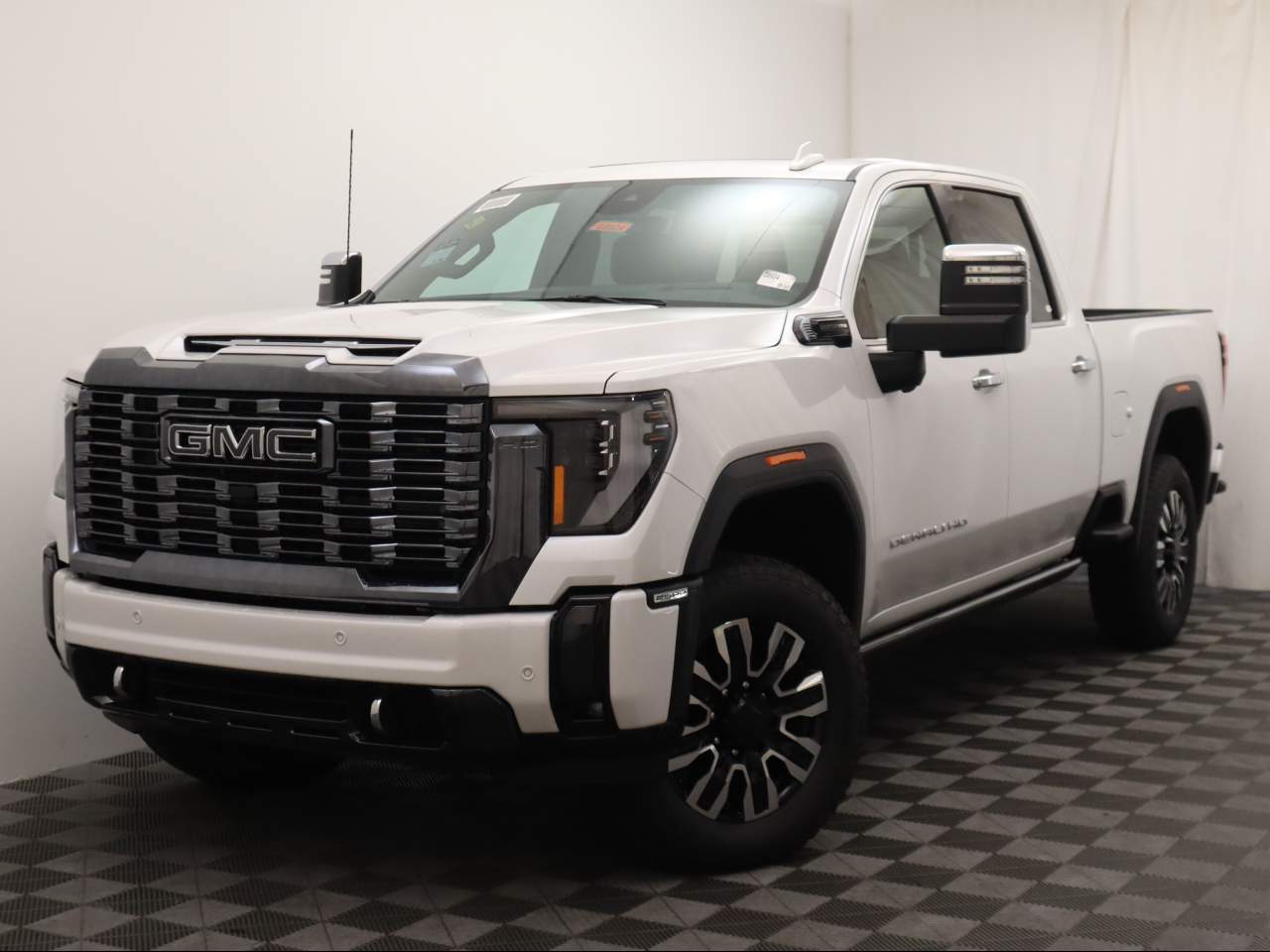 2024 GMC Sierra 2500HD Crew Cab Denali Ultimate 4WD