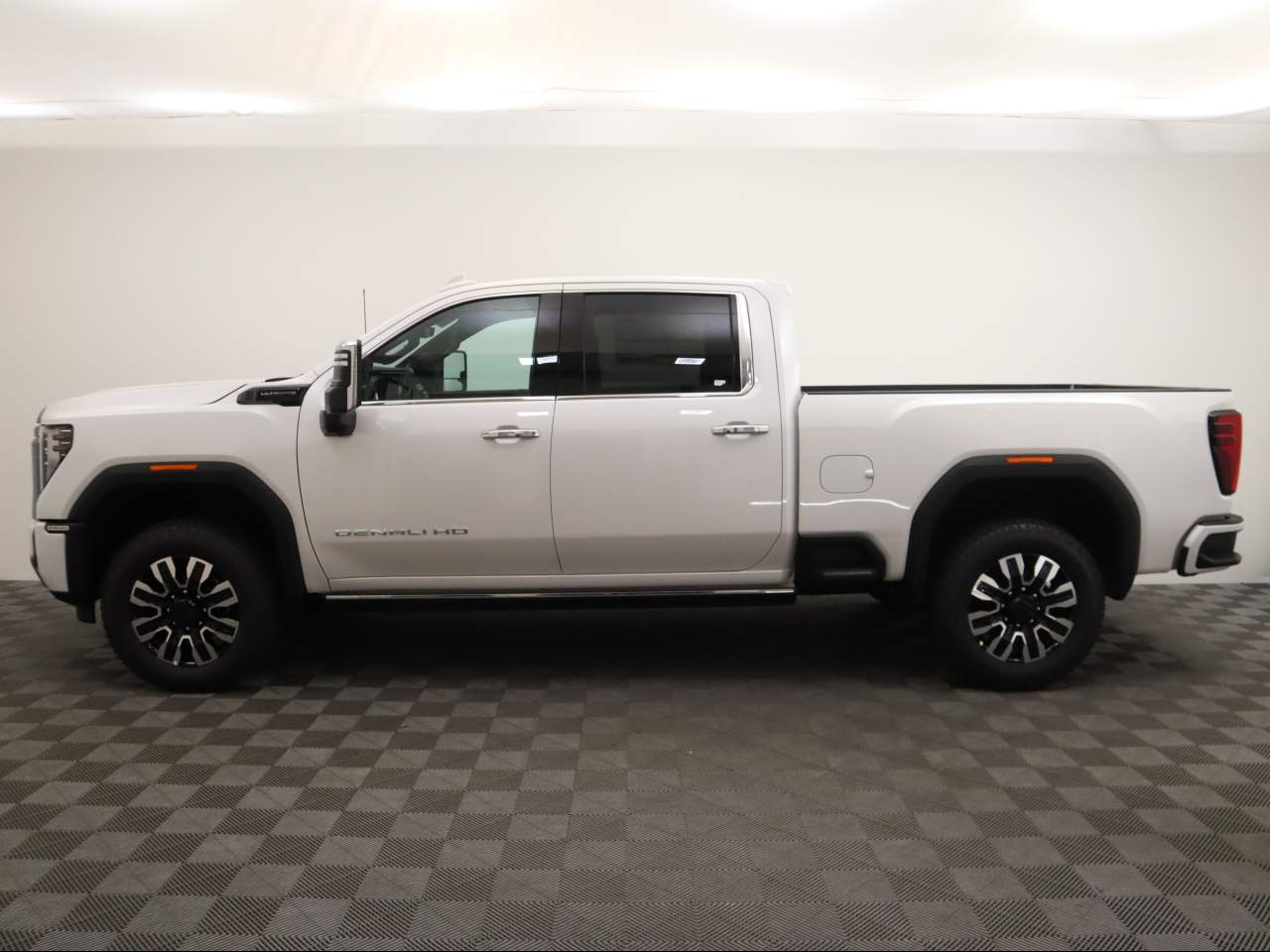 2024 GMC Sierra 2500HD Crew Cab Denali Ultimate 4WD