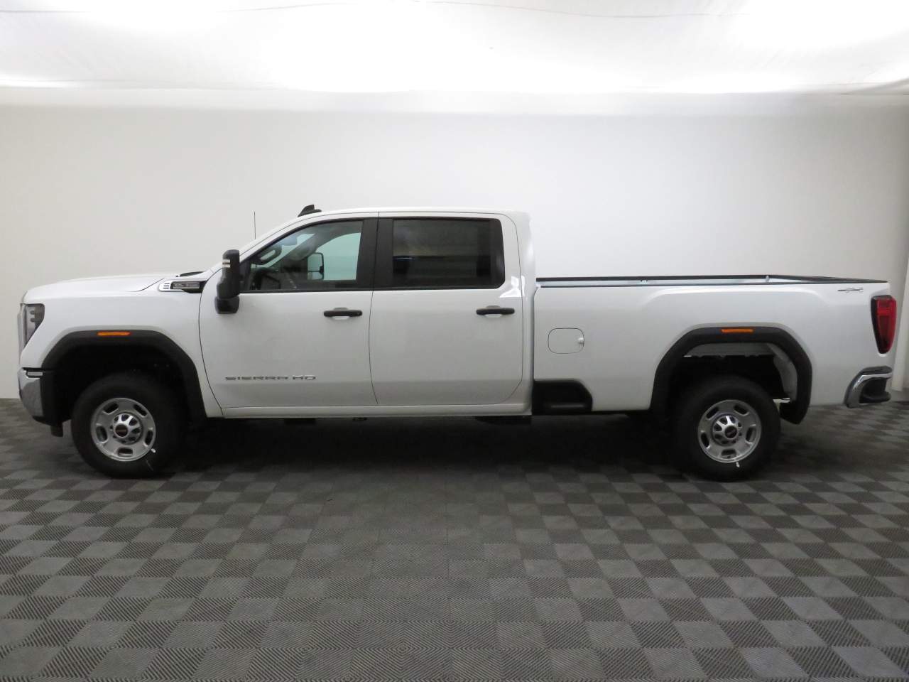 2025 GMC Sierra 2500HD Crew Cab Pro 4WD