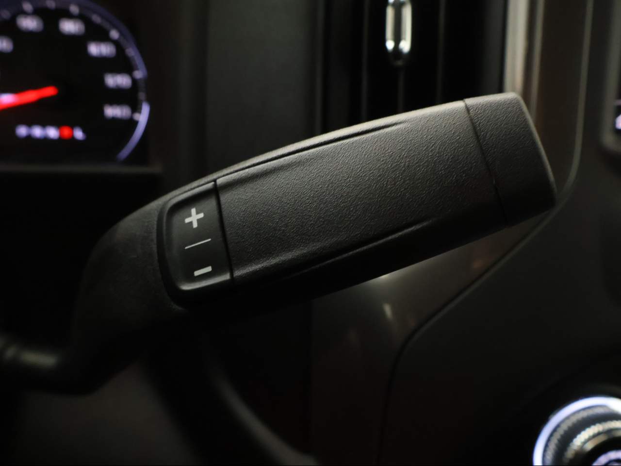 2025 GMC Sierra 2500HD Crew Cab Pro 4WD