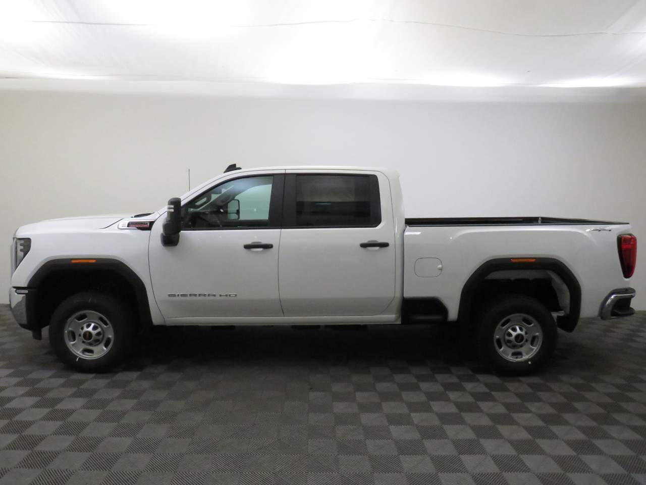 2025 GMC Sierra 2500HD Crew Cab Pro 4WD