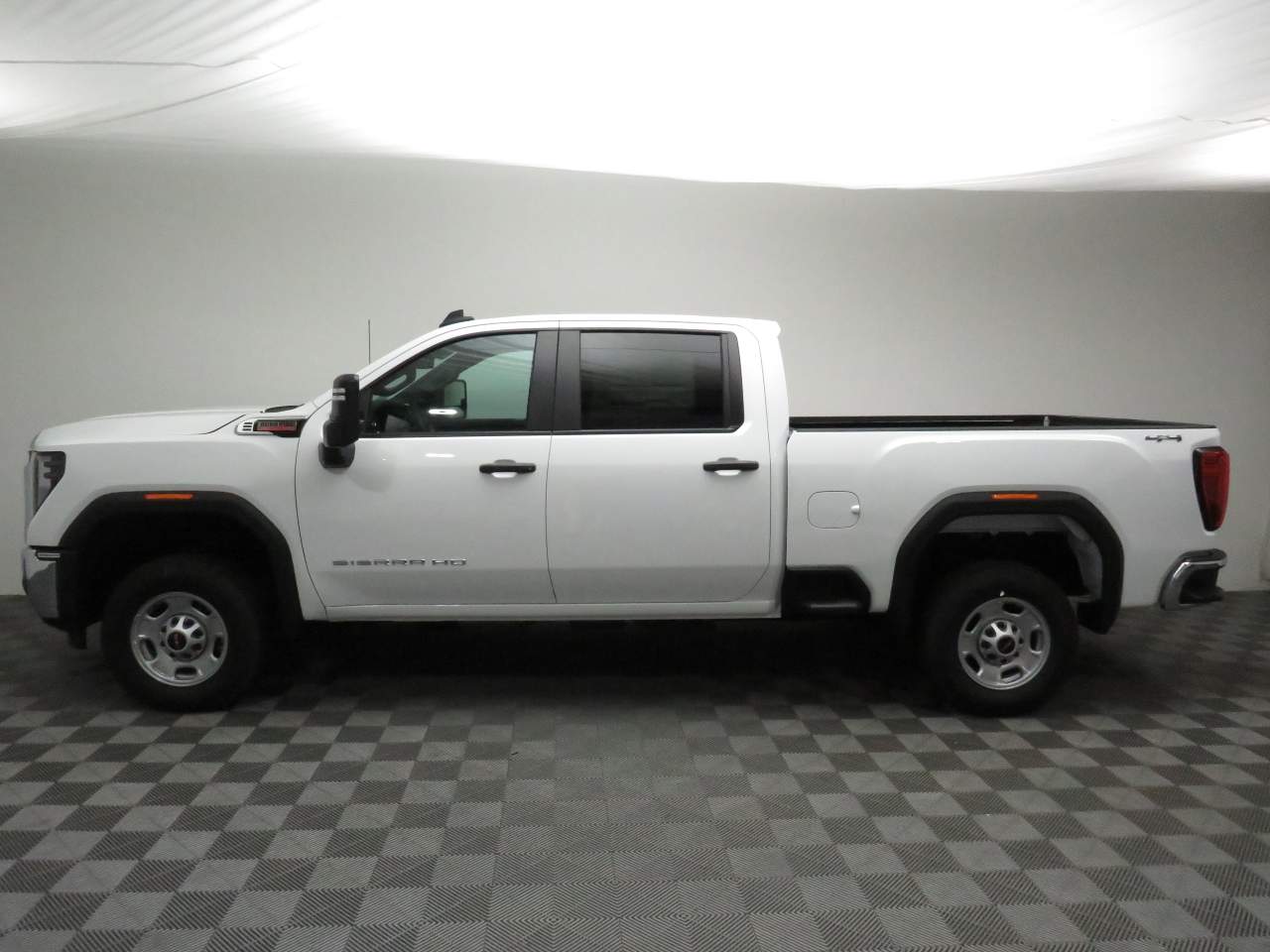 2025 GMC Sierra 2500HD Crew Cab Pro 4WD