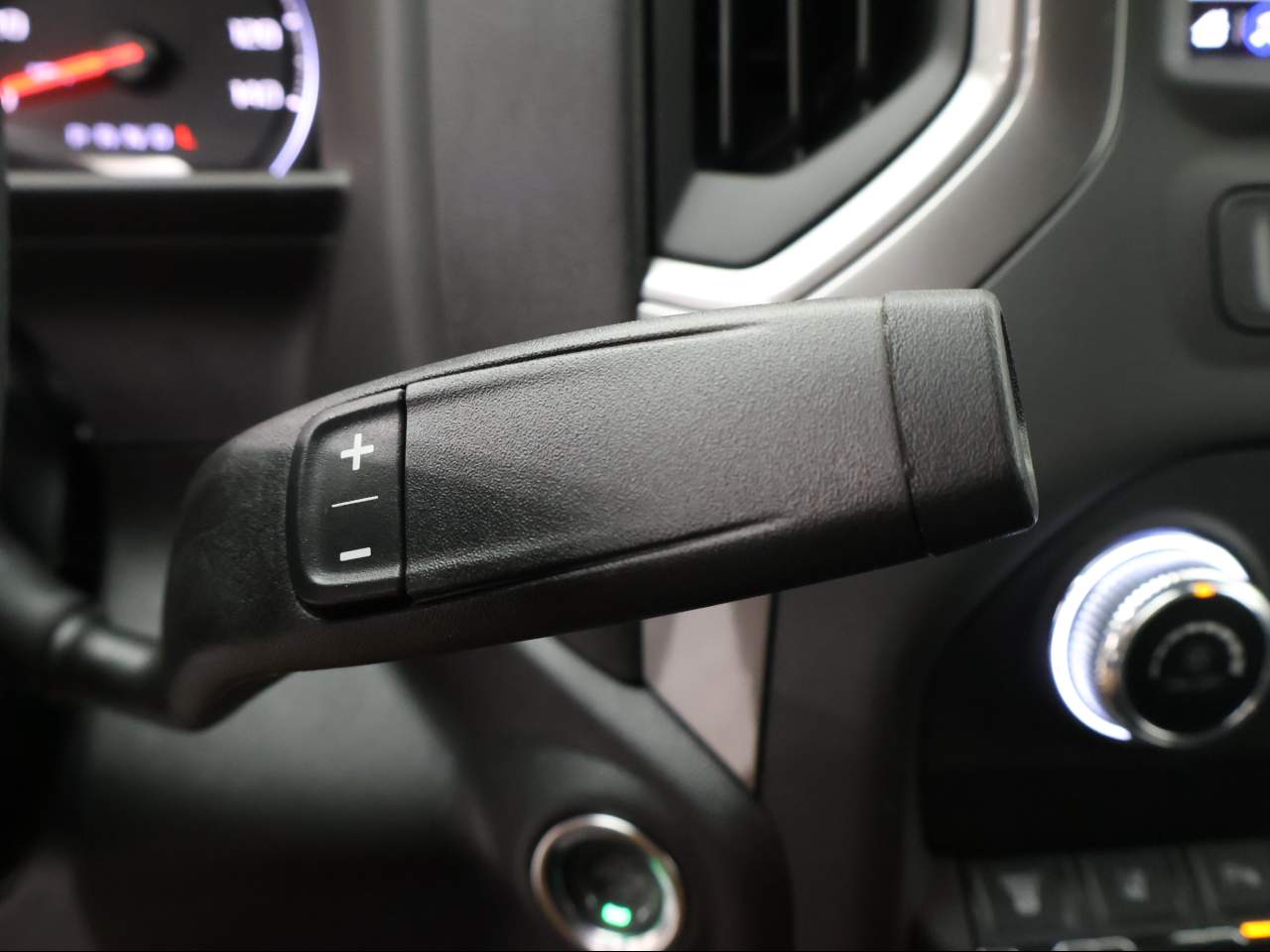 2025 GMC Sierra 2500HD Crew Cab Pro 4WD