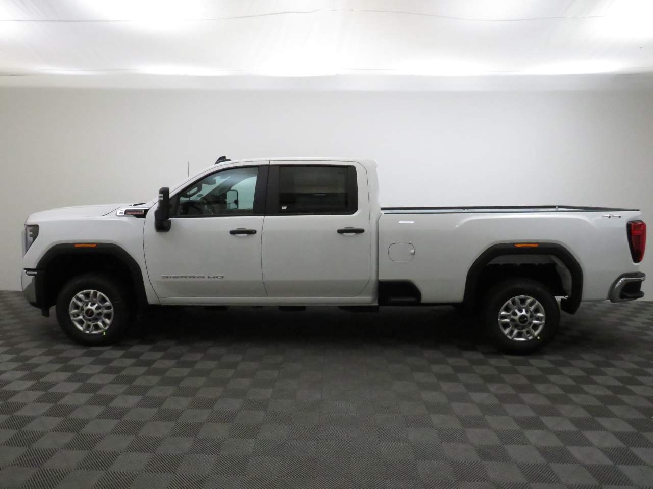 2025 GMC Sierra 2500HD Crew Cab Pro 4WD