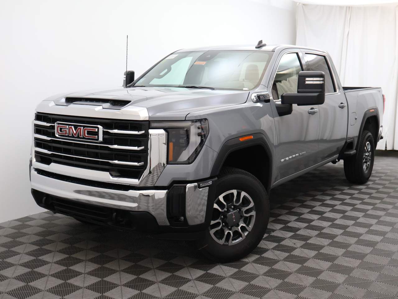 2025 GMC Sierra 2500HD Crew Cab SLE 4WD