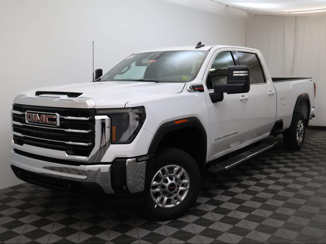 2025 GMC Sierra 2500HD Crew Cab SLE 4WD