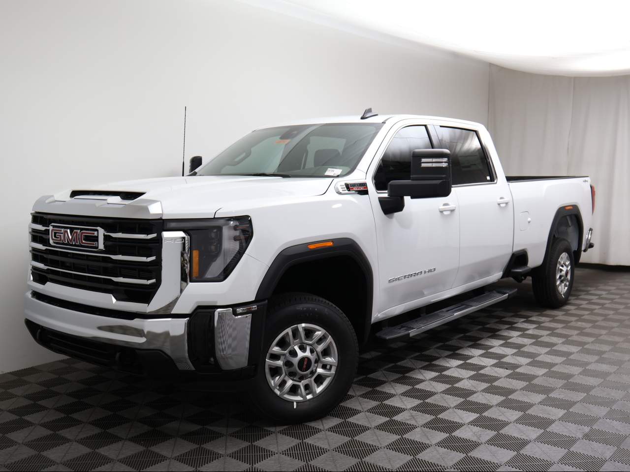 2026 GMC Sierra 2500HD Crew Cab SLE 4WD