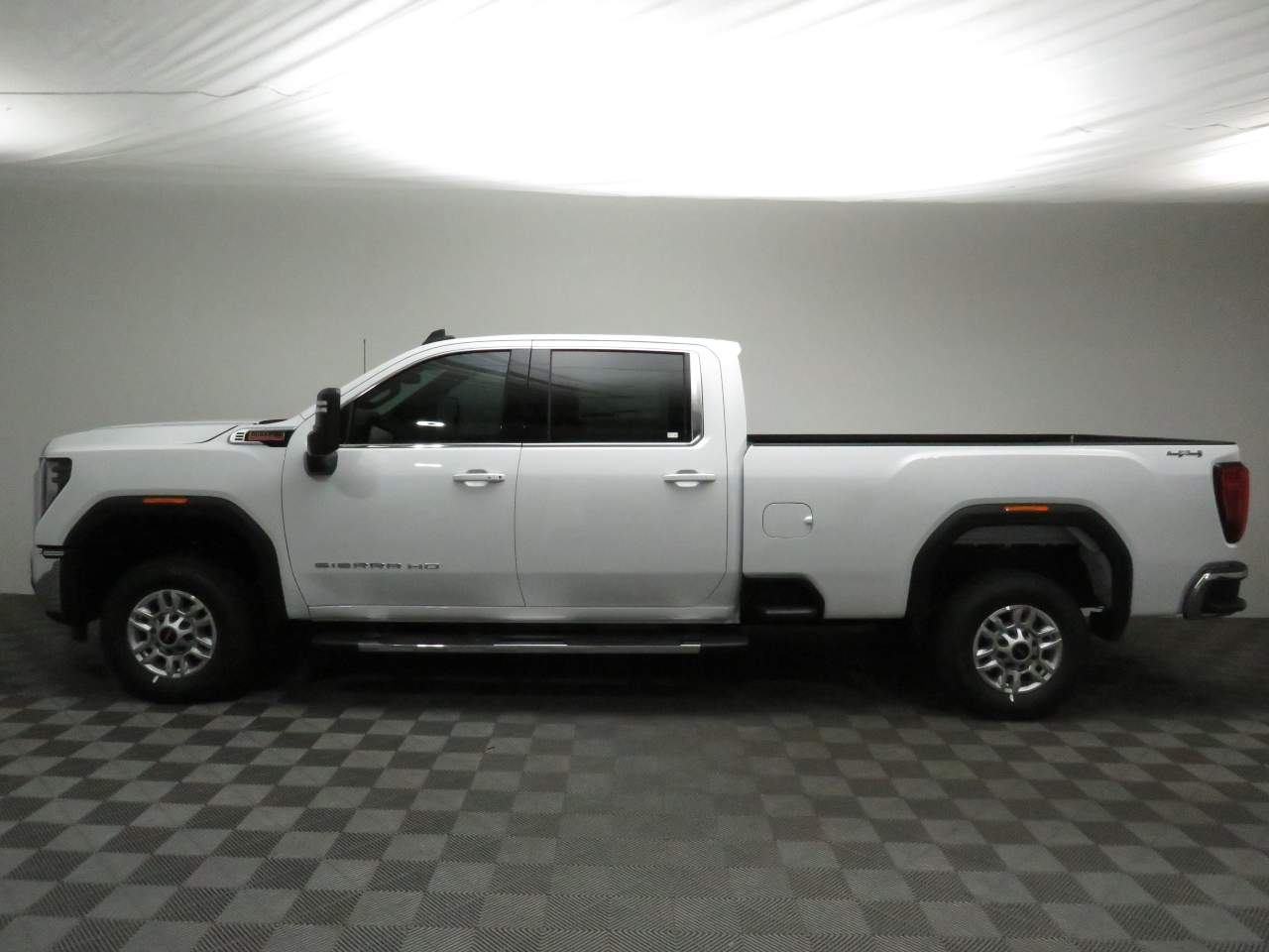 2026 GMC Sierra 2500HD Crew Cab SLE 4WD