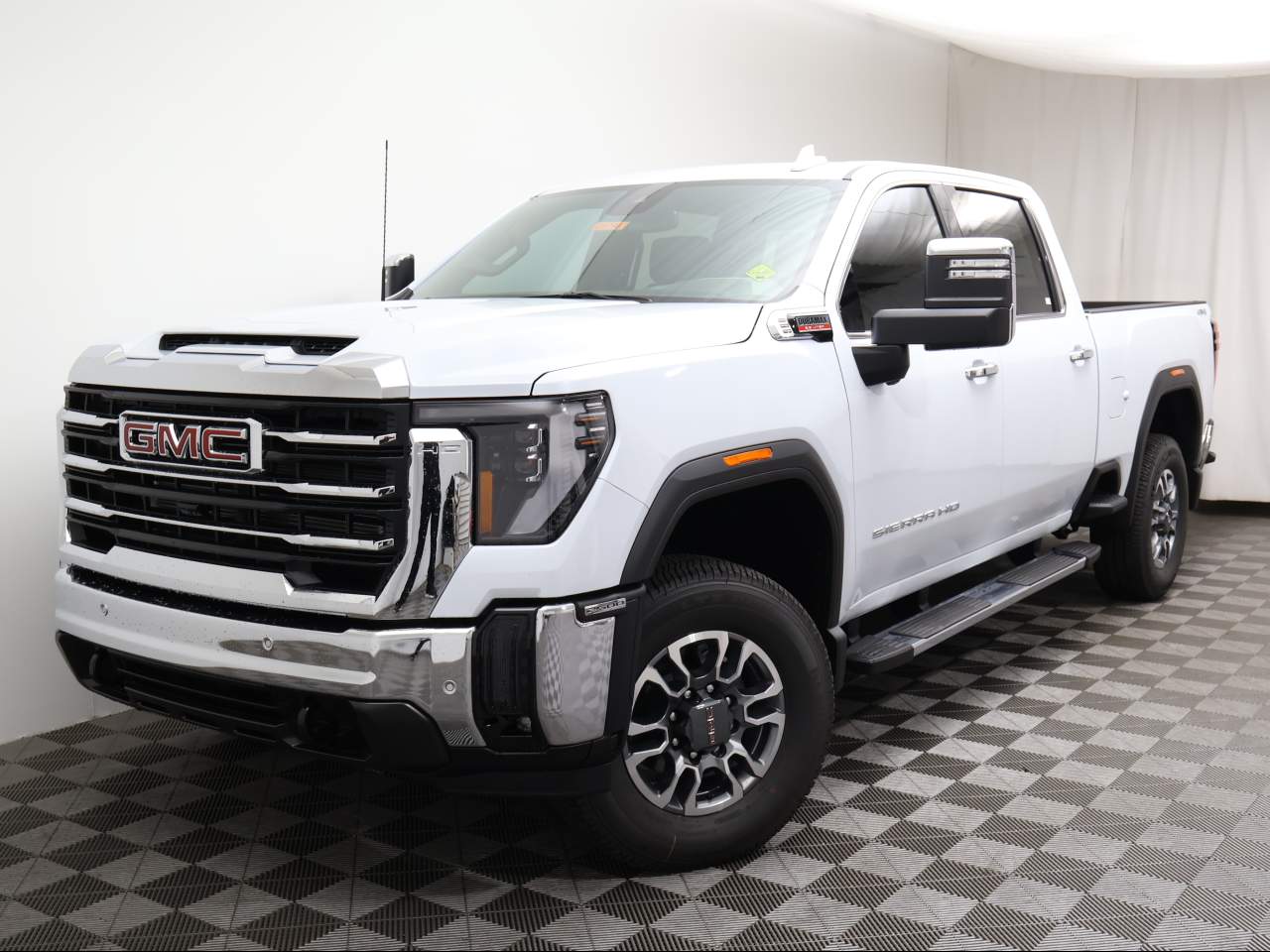 2026 GMC Sierra 2500HD Crew Cab SLT 4WD