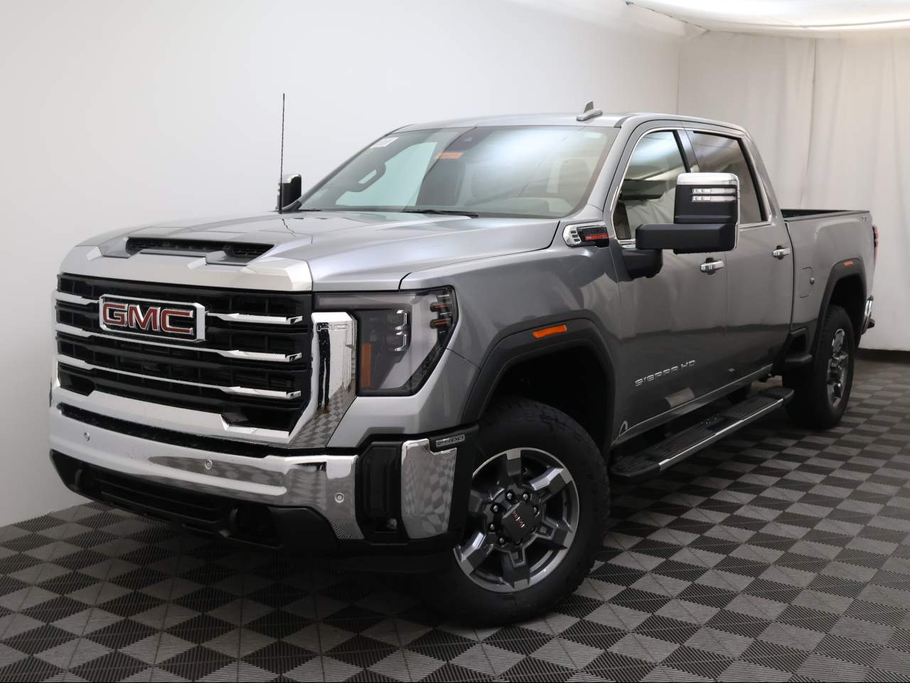 2025 GMC Sierra 2500HD Crew Cab SLT 4WD