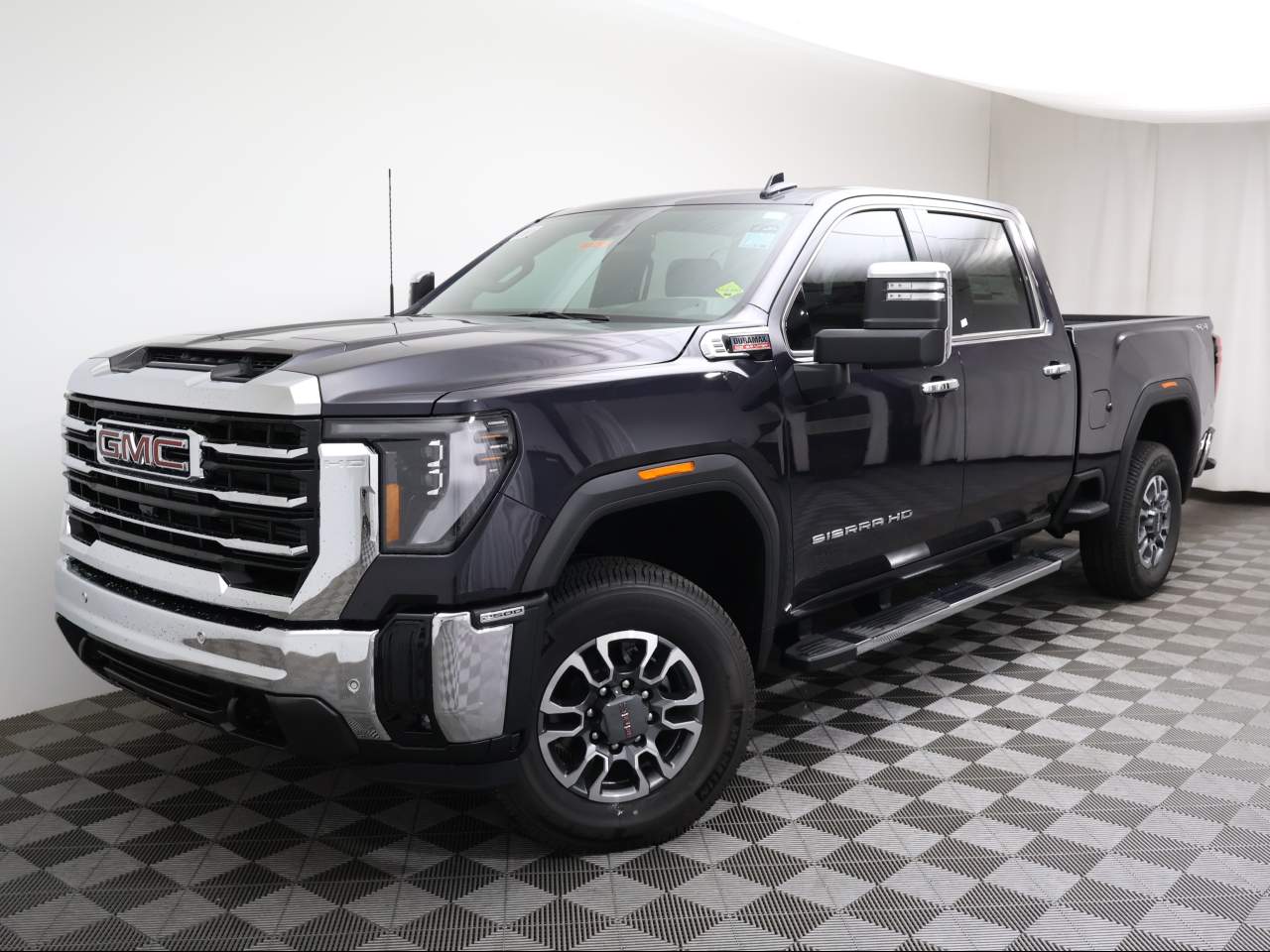 2026 GMC Sierra 2500HD Crew Cab SLT 4WD