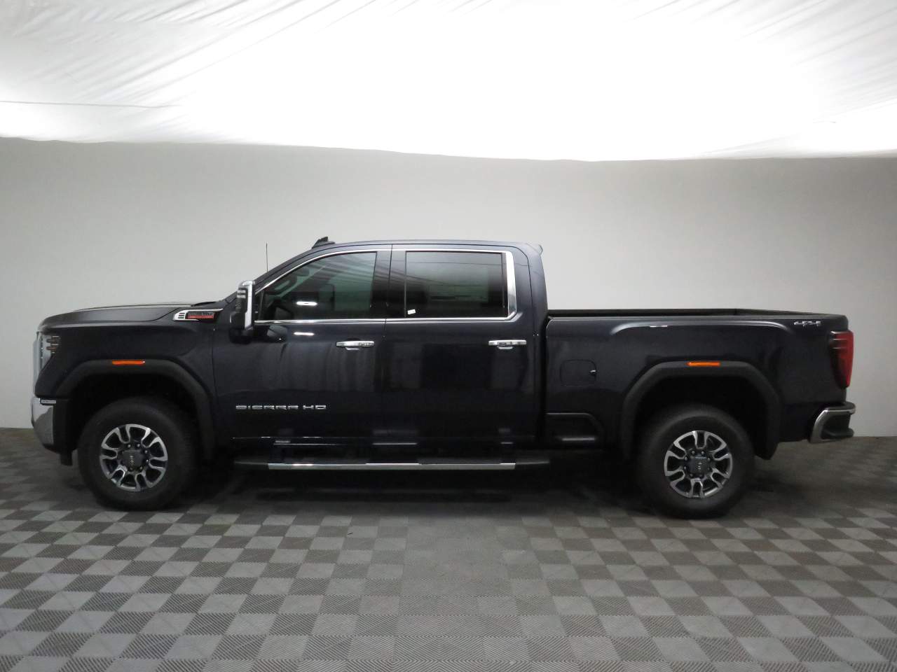 2026 GMC Sierra 2500HD Crew Cab SLT 4WD