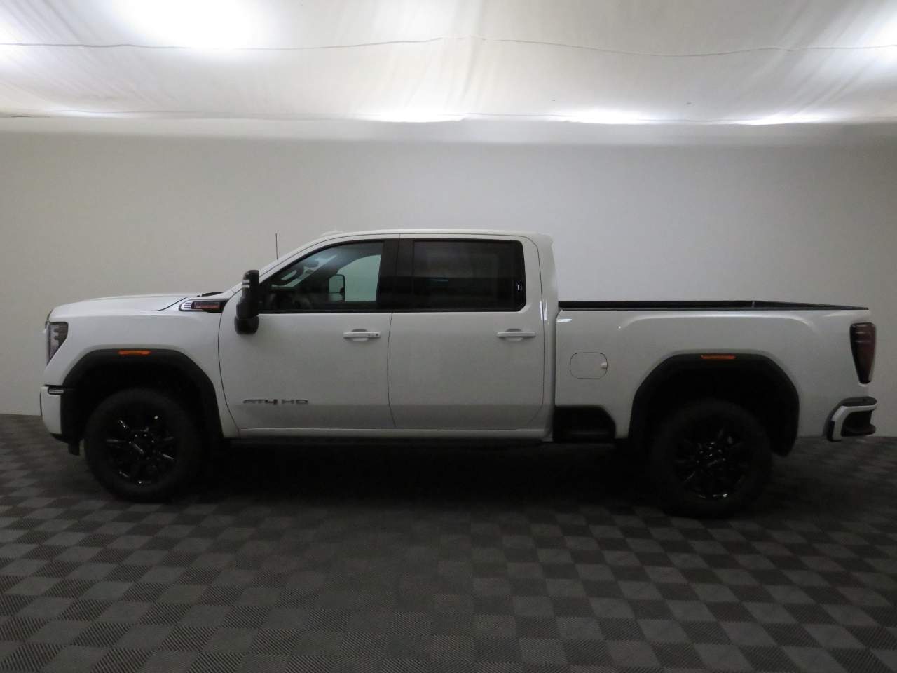 2025 GMC Sierra 2500HD Crew Cab AT4 4WD