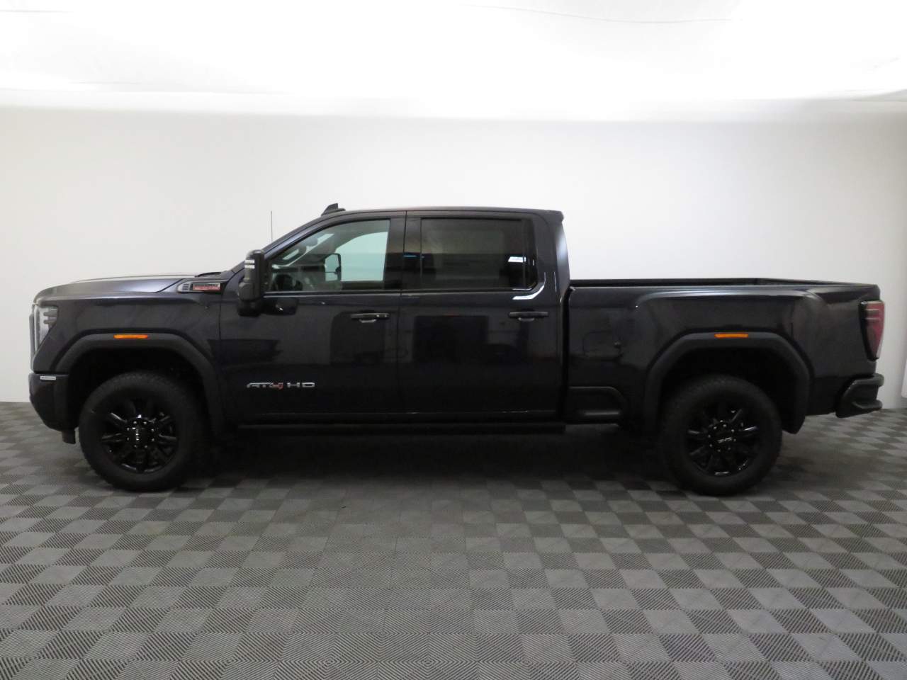 2025 GMC Sierra 2500HD Crew Cab AT4 4WD