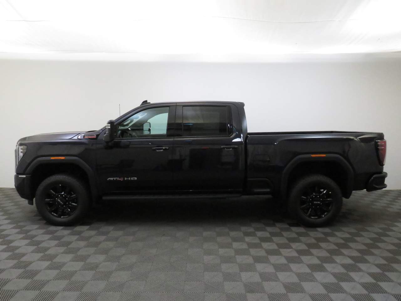 2025 GMC Sierra 2500HD Crew Cab AT4 4WD