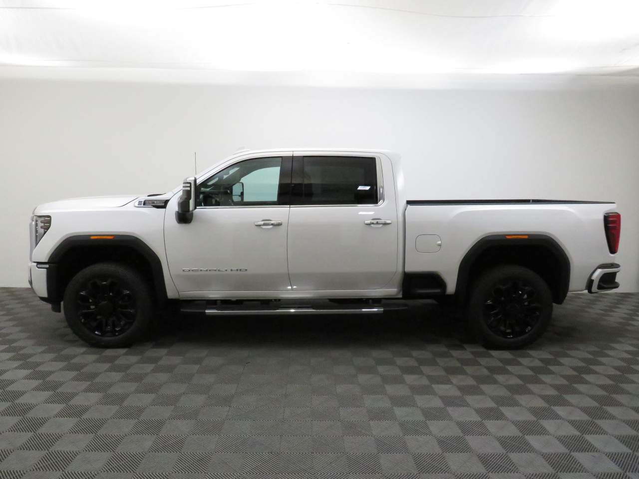 2025 GMC Sierra 2500HD Crew Cab Denali 4WD