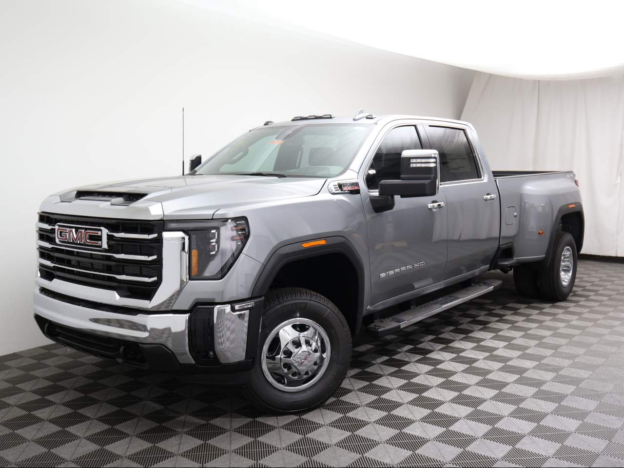 2026 GMC Sierra 3500HD SLT's photo