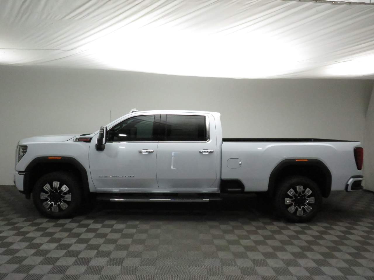 2026 GMC Sierra 3500HD Denali 4WD