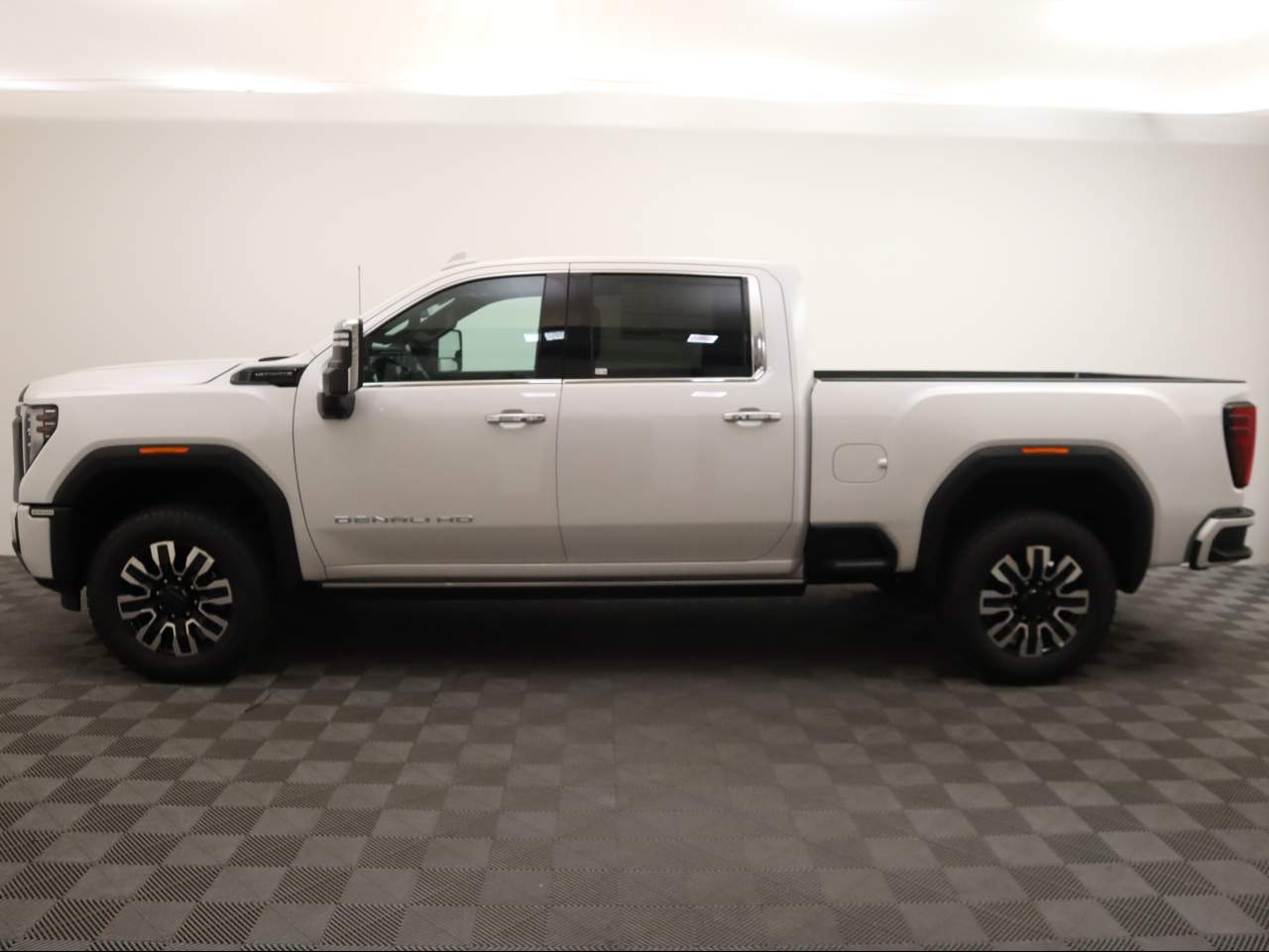 2025 GMC Sierra 2500HD Crew Cab Denali Ultimate 4WD