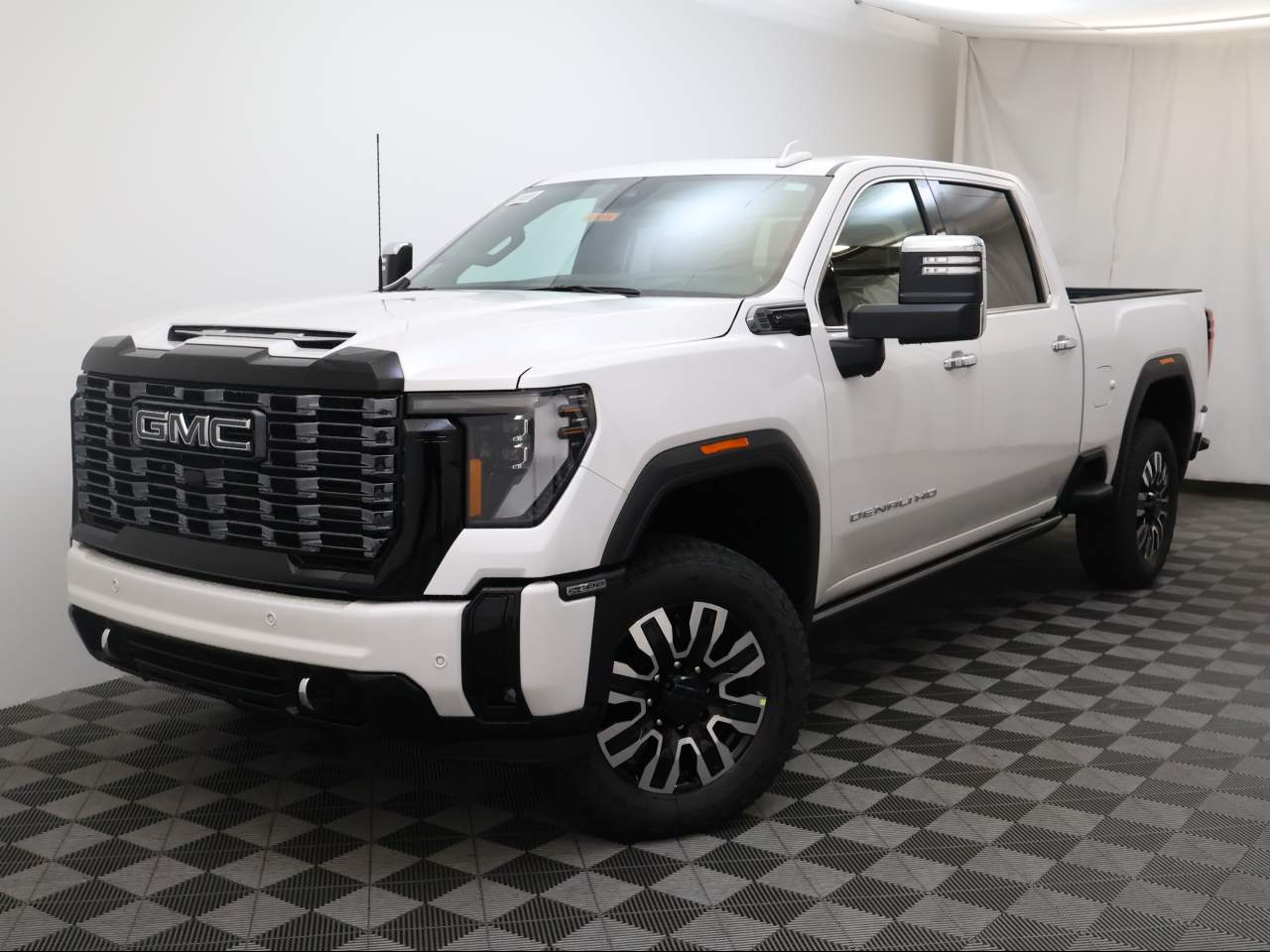 2025 GMC Sierra 2500HD Crew Cab Denali Ultimate 4WD