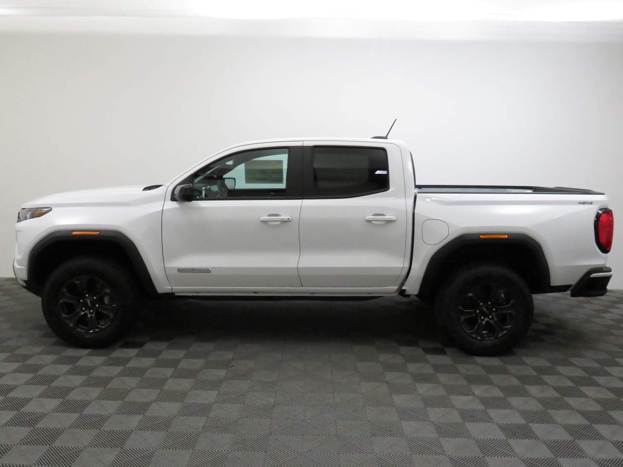 2025 GMC Canyon Elevation 4WD