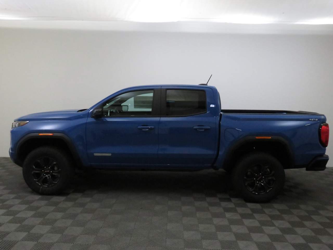 2025 GMC Canyon Elevation 4WD