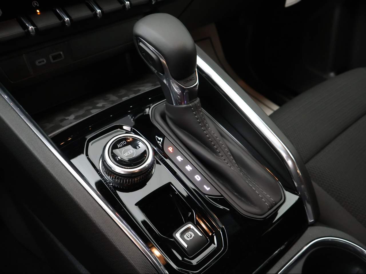 2026 GMC Canyon Elevation 4WD