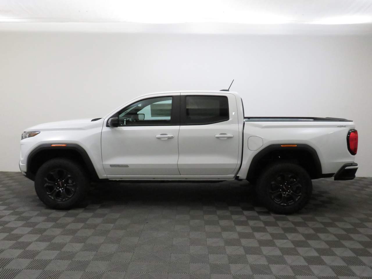2025 GMC Canyon Elevation 4WD