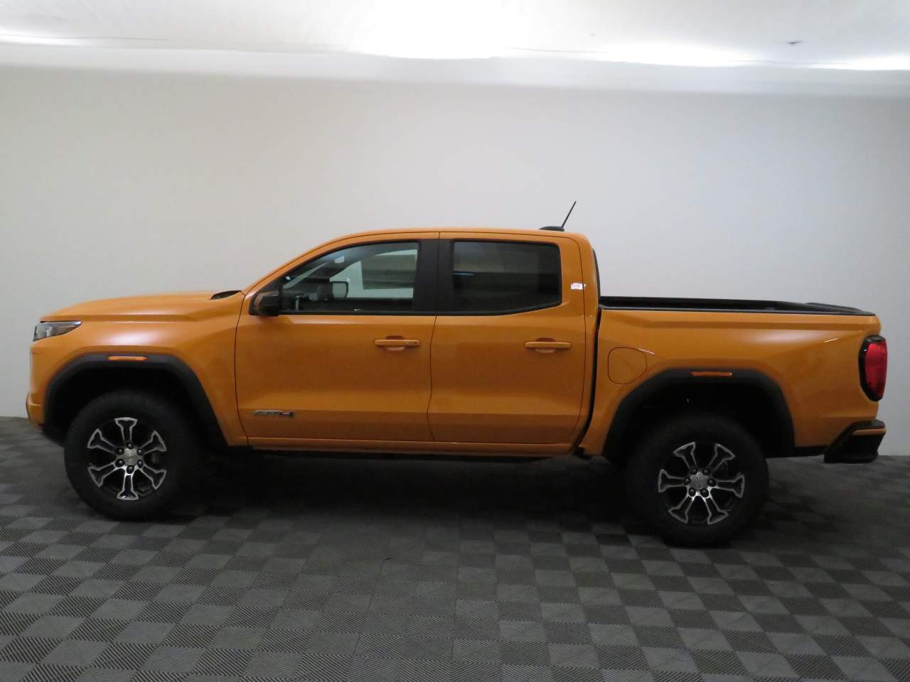2025 GMC Canyon AT4 4WD